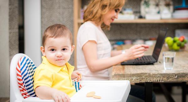 Como combinar as regras de trabalho com a babá