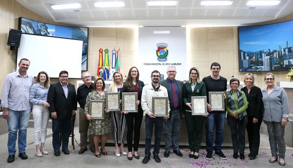 Campal, junto com outras seis empresas, é certificada  Empresa Amiga do Idoso